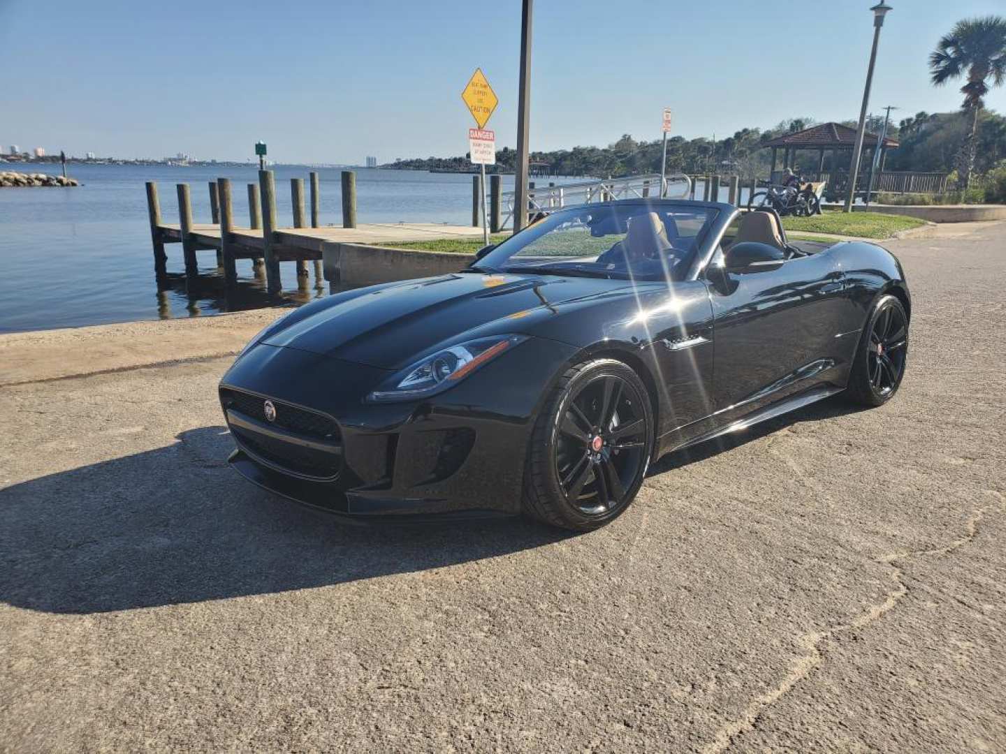 0th Image of a 2017 JAGUAR F-TYPE