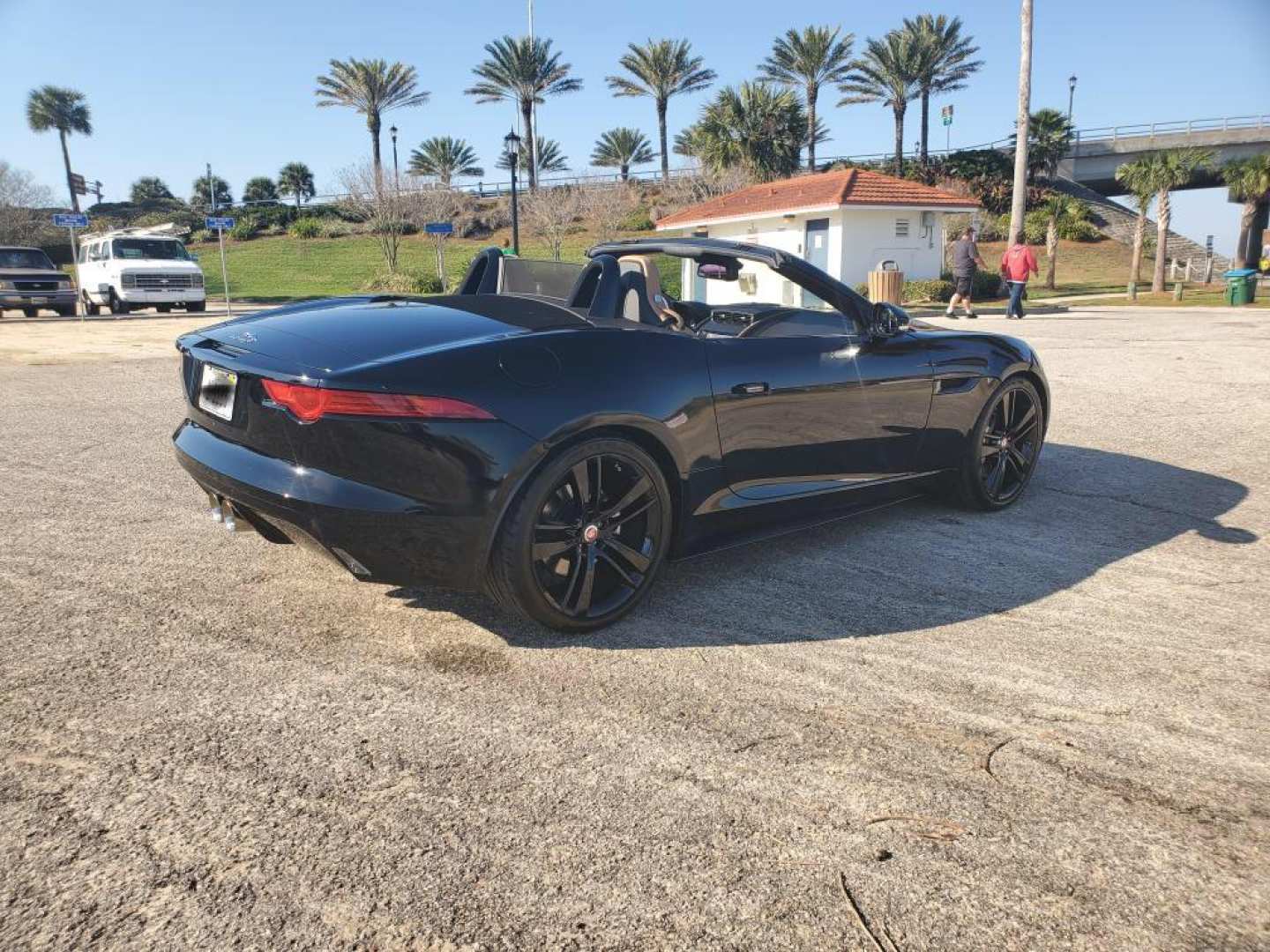 1st Image of a 2017 JAGUAR F-TYPE