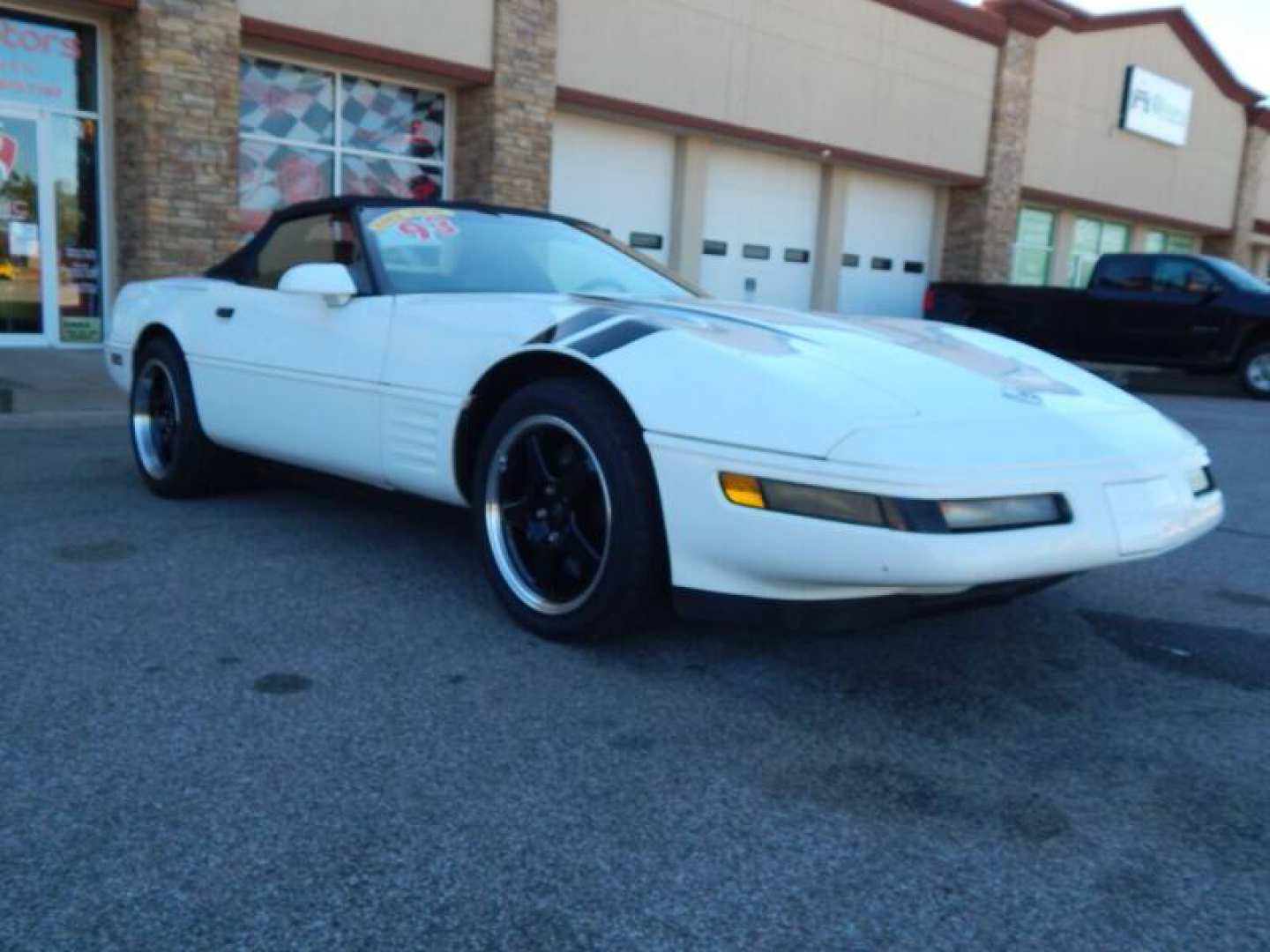 4th Image of a 1993 CHEVROLET CORVETTE