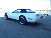 Image 2 of 19 of a 1993 CHEVROLET CORVETTE