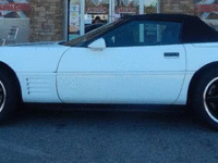 Image 11 of 19 of a 1993 CHEVROLET CORVETTE