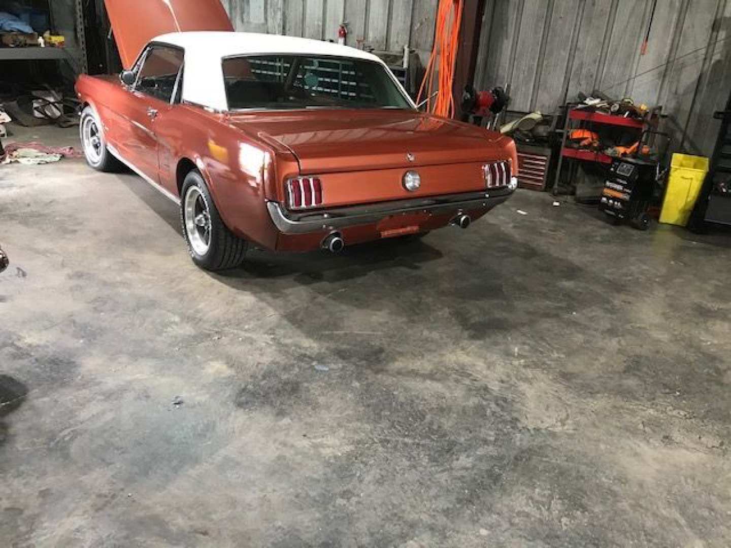 2nd Image of a 1966 FORD MUSTANG