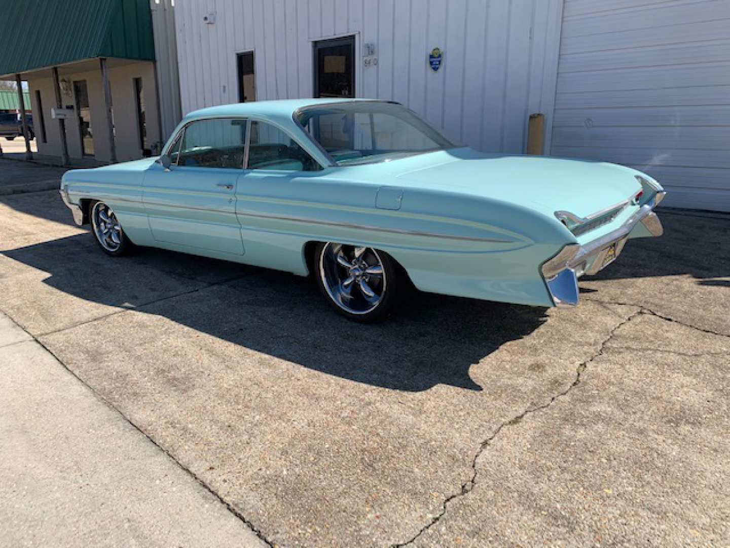 1st Image of a 1961 OLDSMOBILE 88