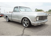 Image 3 of 19 of a 1971 CHEVROLET C10