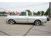 Image 6 of 19 of a 1971 CHEVROLET C10
