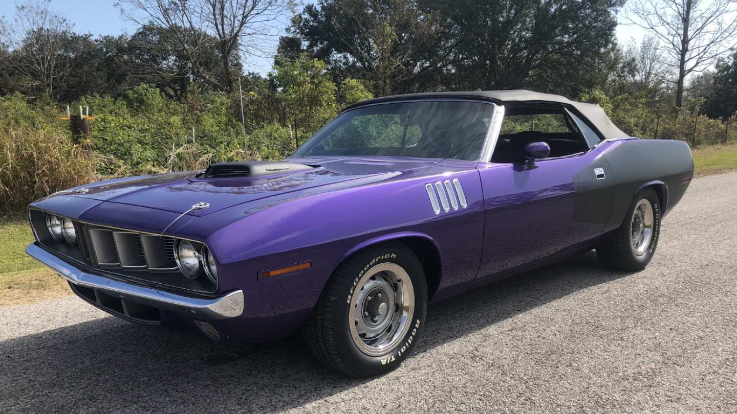 2nd Image of a 1971 PLYMOUTH BARRACUDA