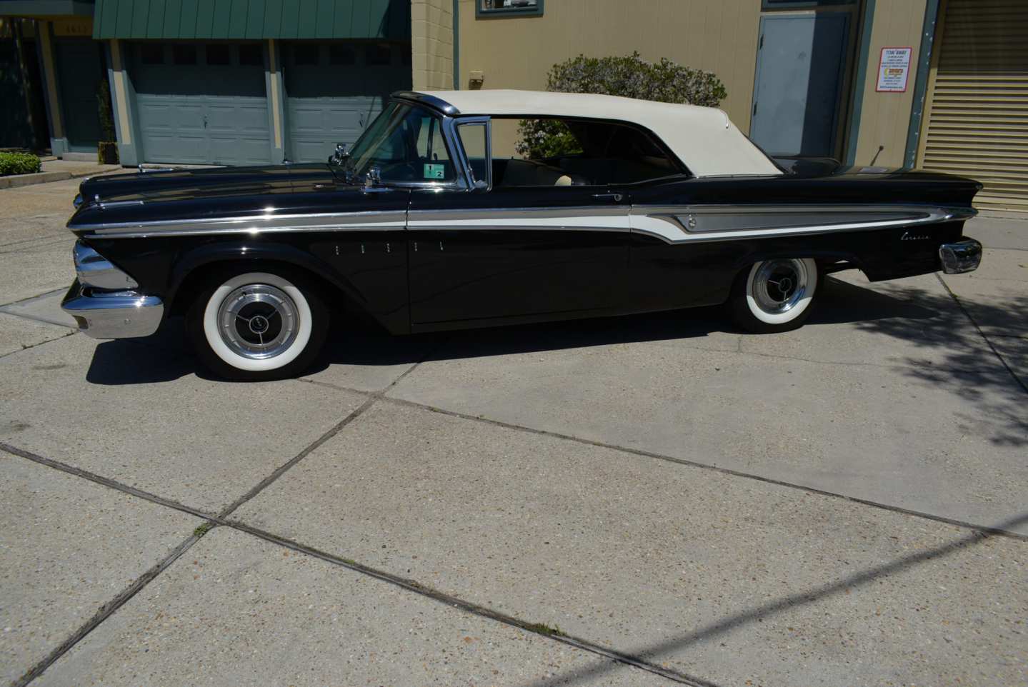 3rd Image of a 1959 EDSEL CORSAIR