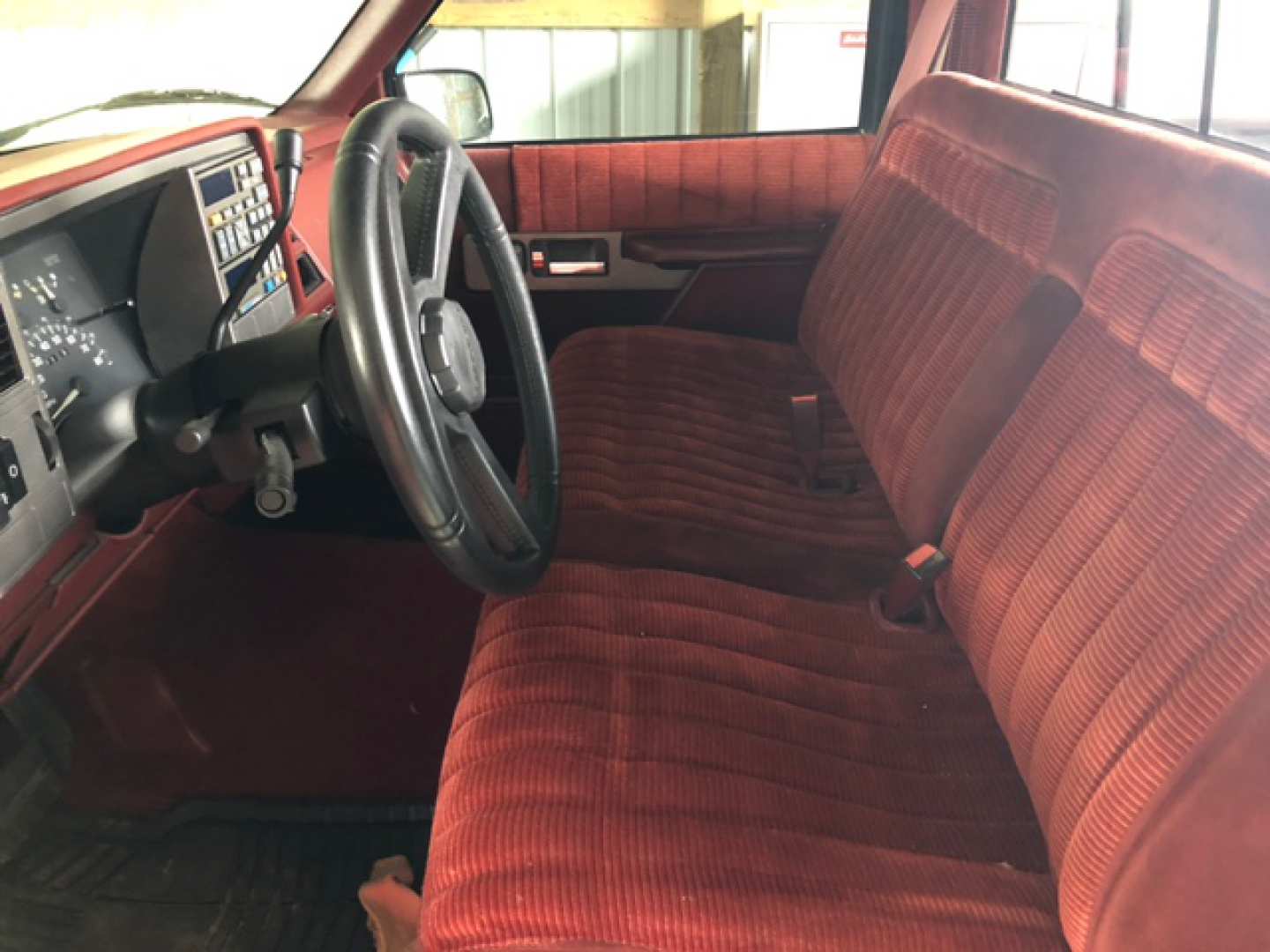 3rd Image of a 1993 CHEVROLET C1500