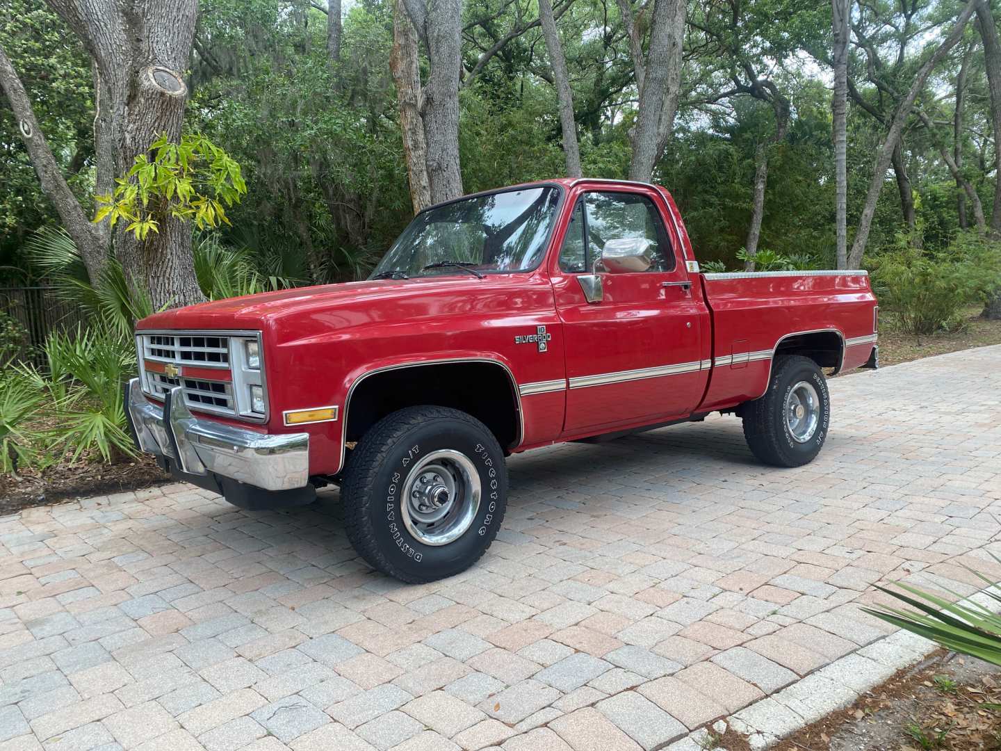 4th Image of a 1986 CHEVROLET K10