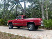 Image 6 of 16 of a 1986 CHEVROLET K10
