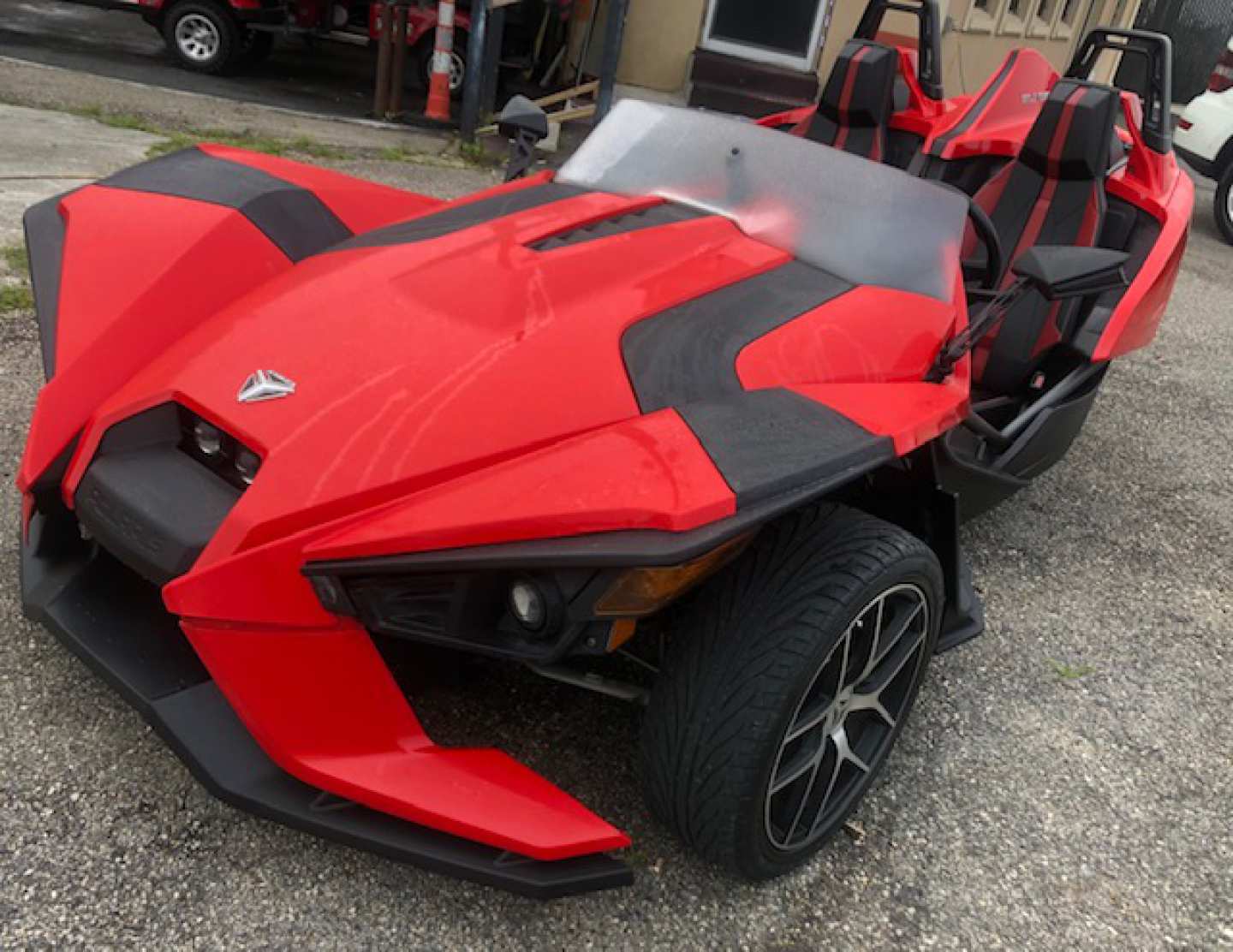 1st Image of a 2016 POLARIS SLINGSHOT SL