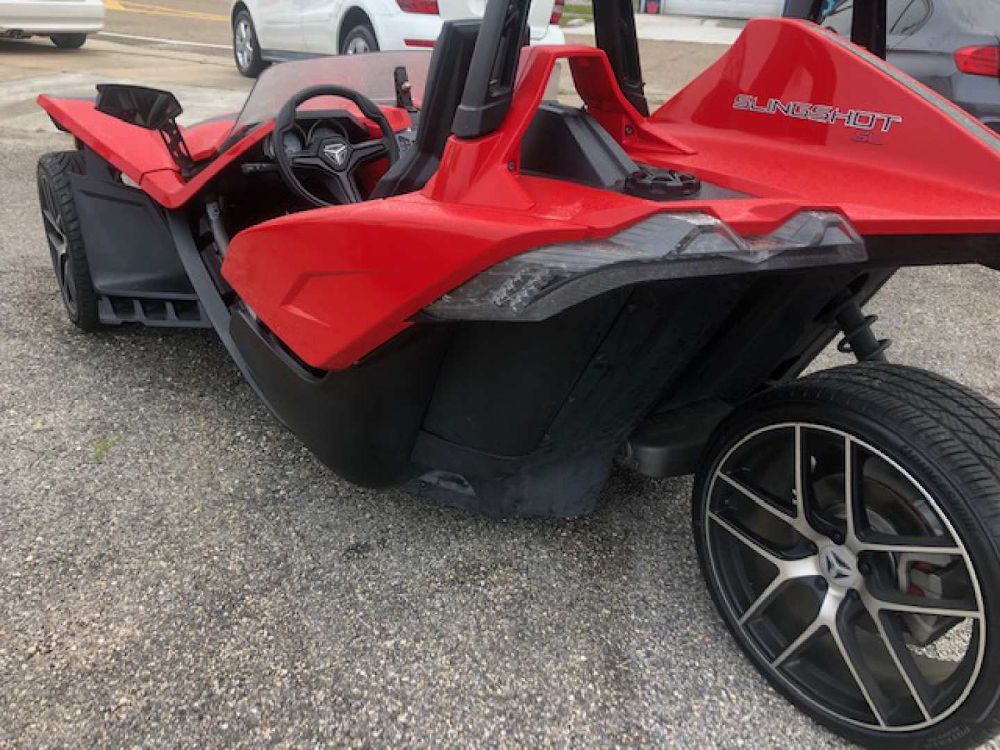 3rd Image of a 2016 POLARIS SLINGSHOT SL