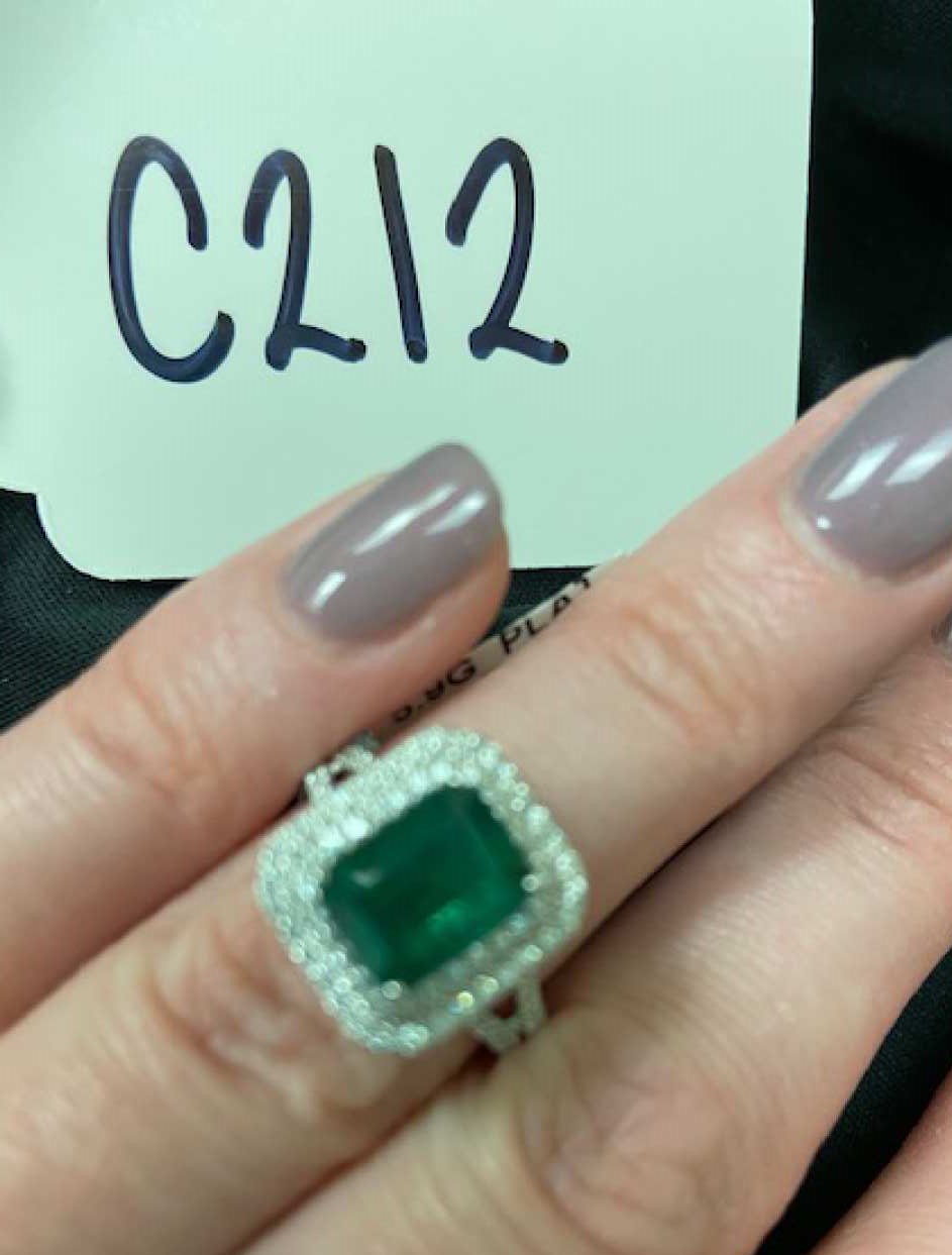 0th Image of a N/A DIAMOND RING EMERALD