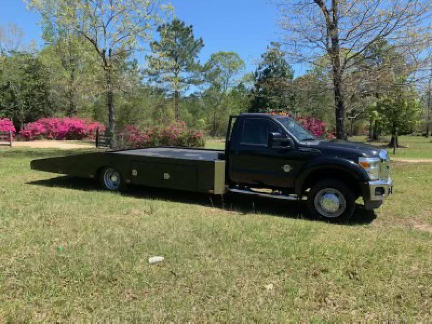 2nd Image of a 2015 FORD F-550 F SUPER DUTY