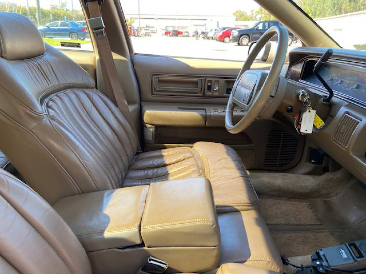 3rd Image of a 1993 BUICK ROADMASTER ESTATE