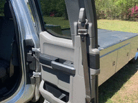 Image 8 of 10 of a 2017 FORD F-550 F SUPER DUTY