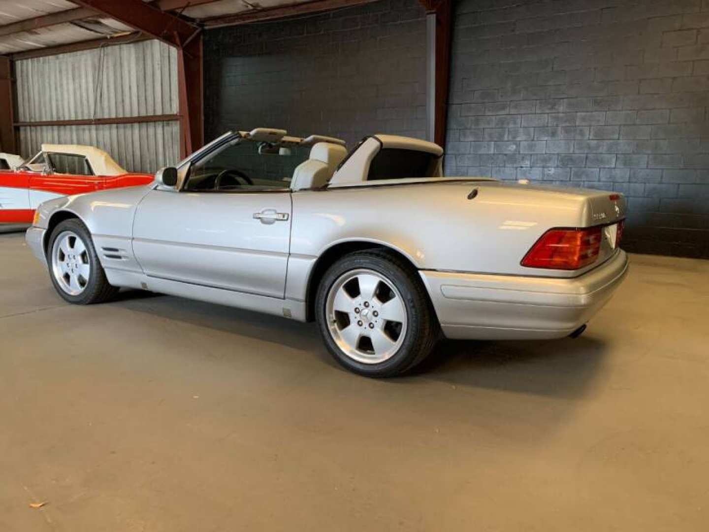 6th Image of a 2000 MERCEDES-BENZ SL-CLASS SL500