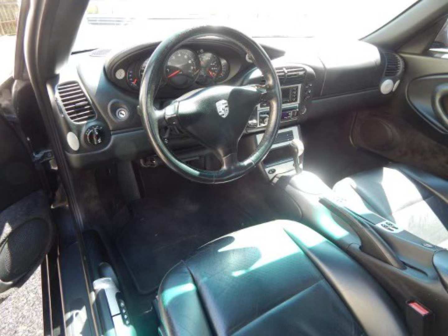 3rd Image of a 2000 PORSCHE 911 CARRERA