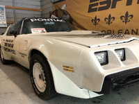 Image 2 of 5 of a 1981 PONTIAC FIREBIRD SE