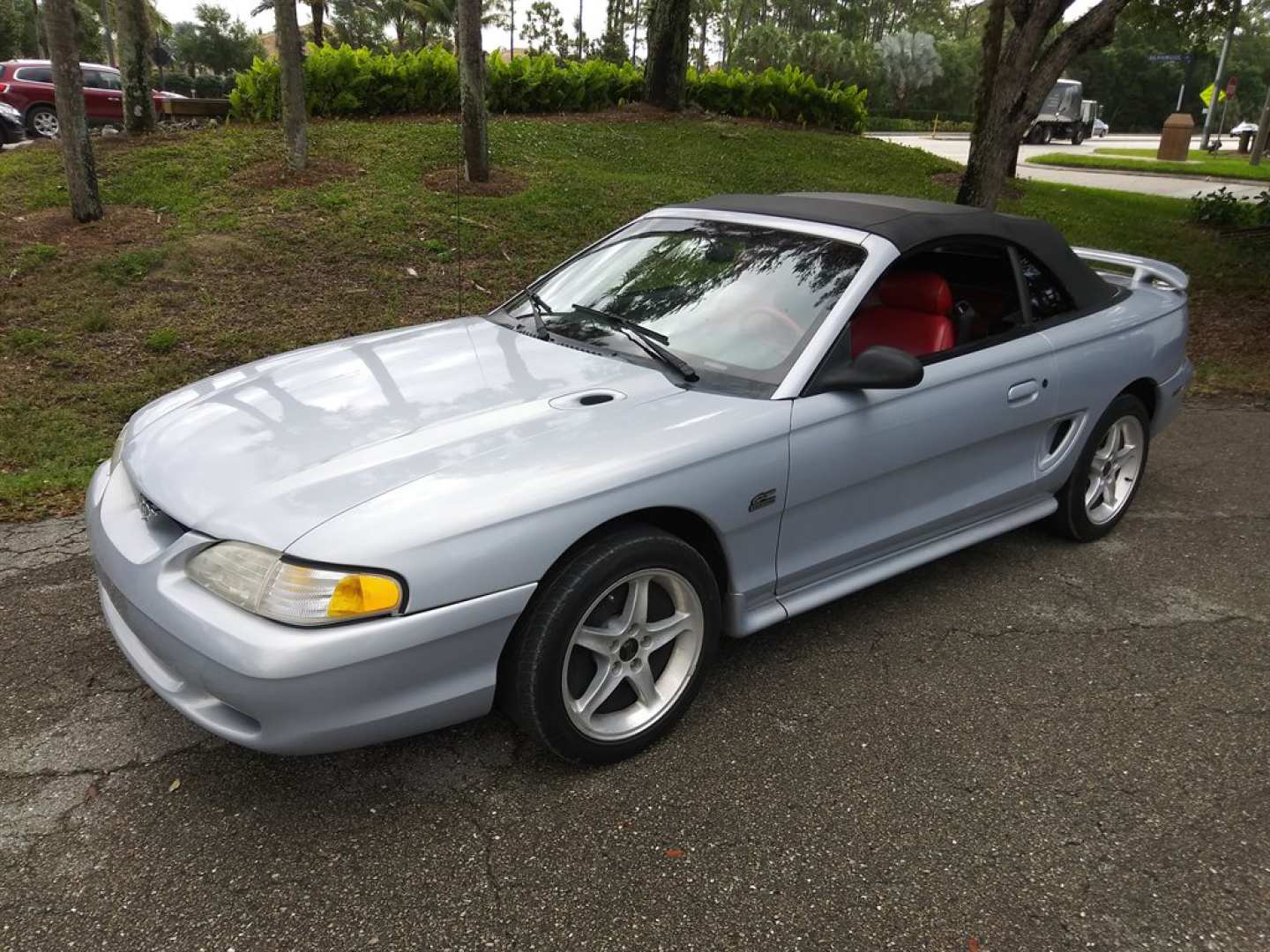 1st Image of a 1995 FORD MUSTANG GT
