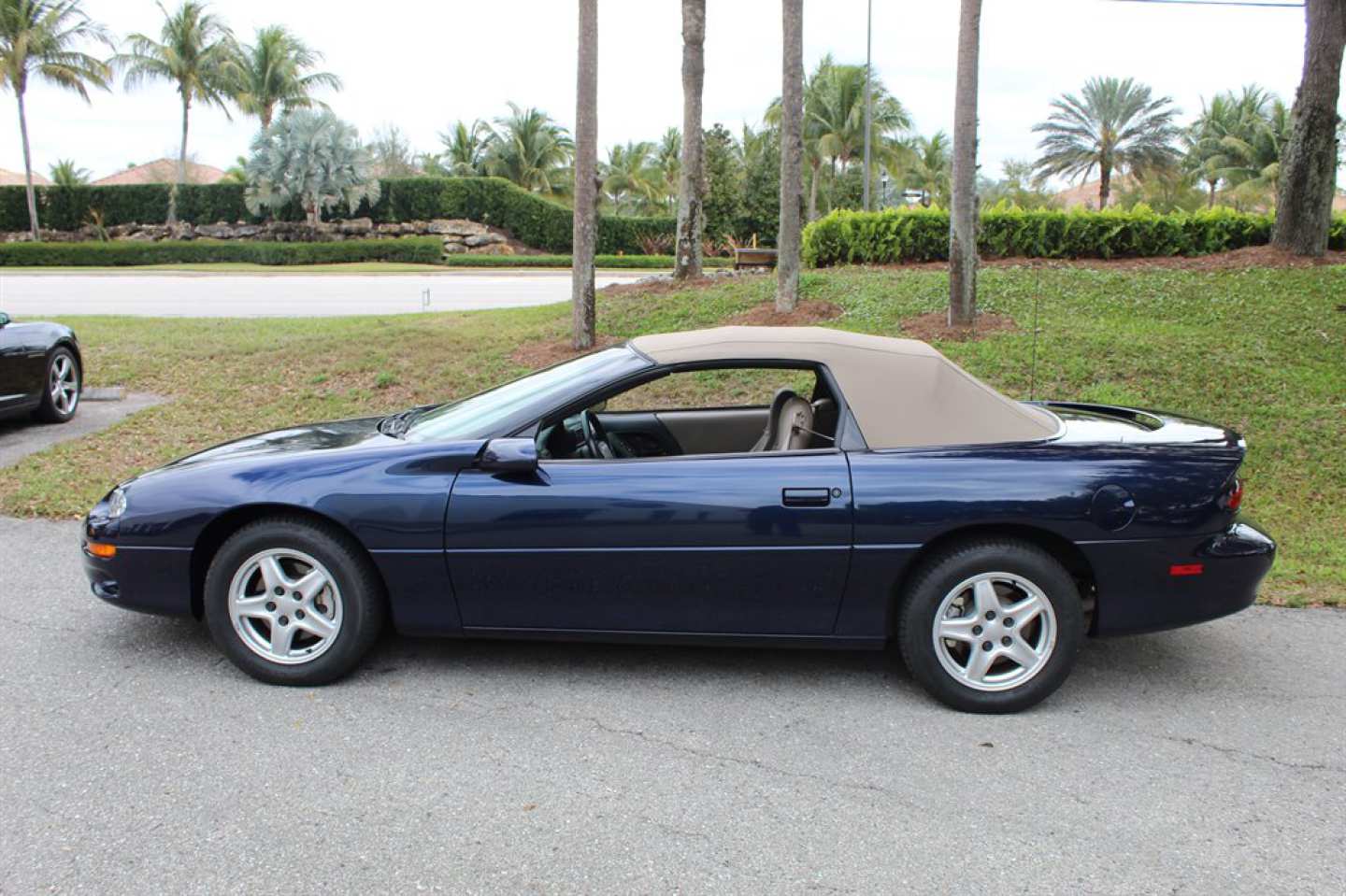 1st Image of a 1999 CHEVROLET CAMARO