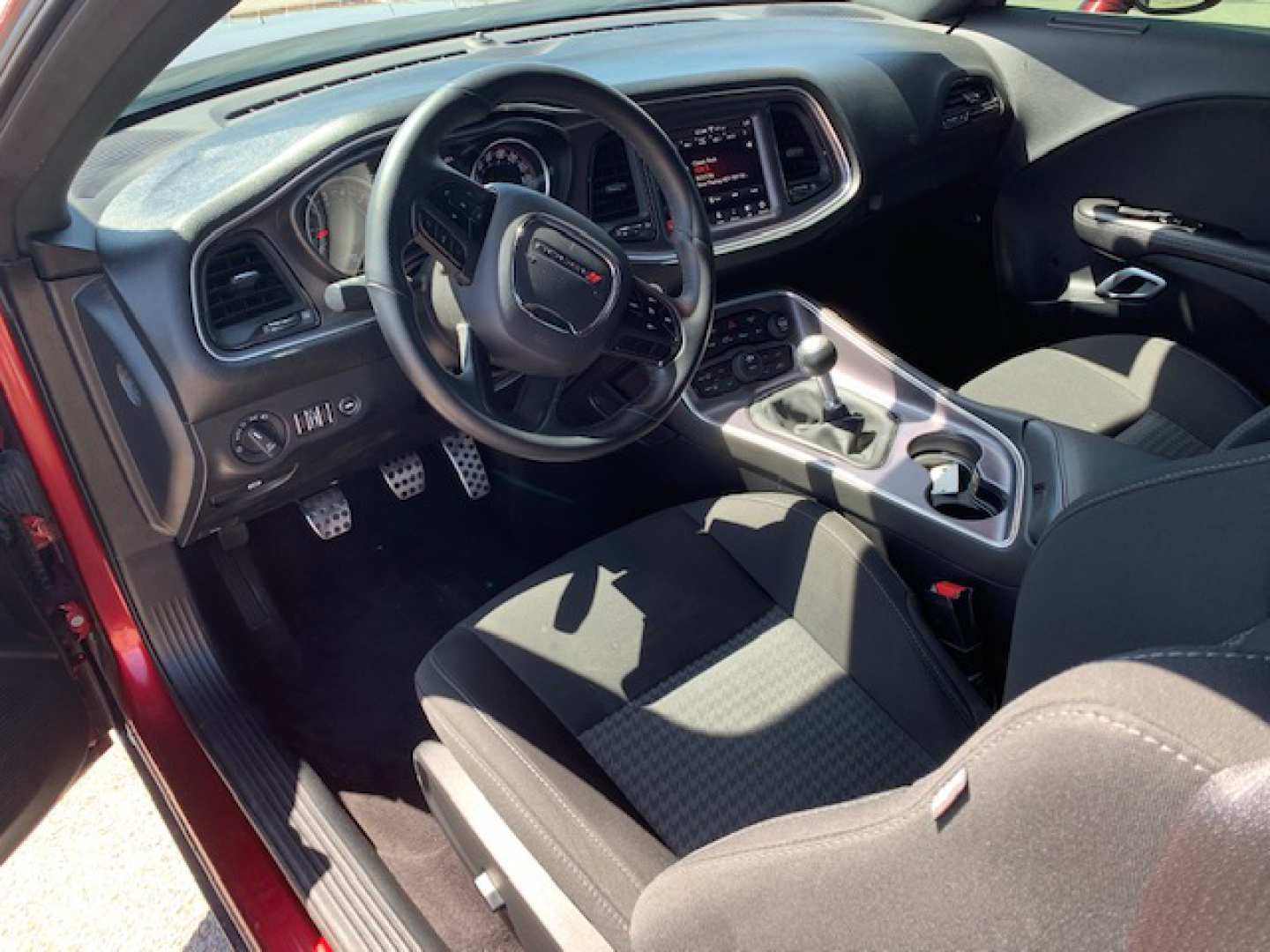 12th Image of a 2018 DODGE CHALLENGER