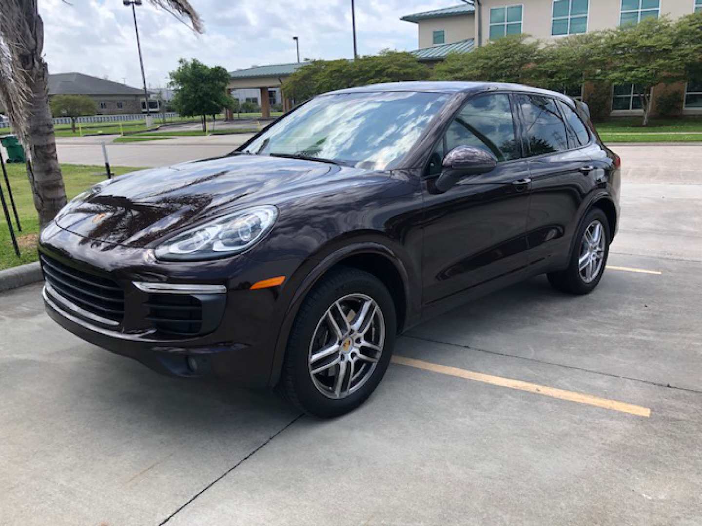 0th Image of a 2016 PORSCHE CAYENNE