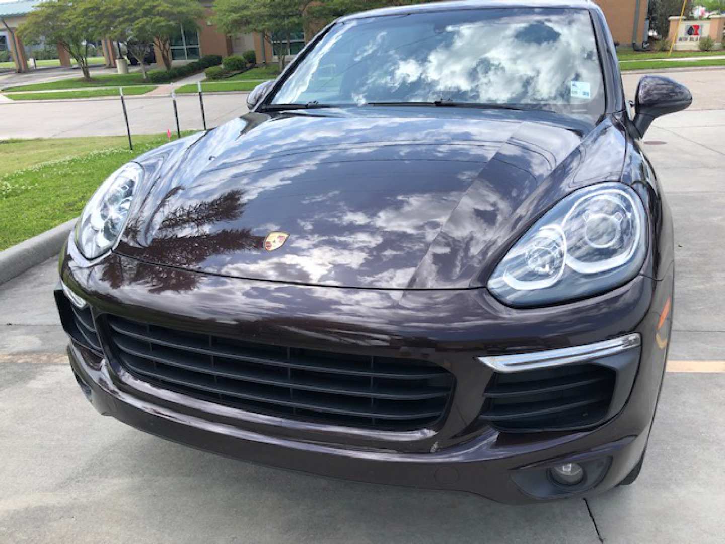 2nd Image of a 2016 PORSCHE CAYENNE