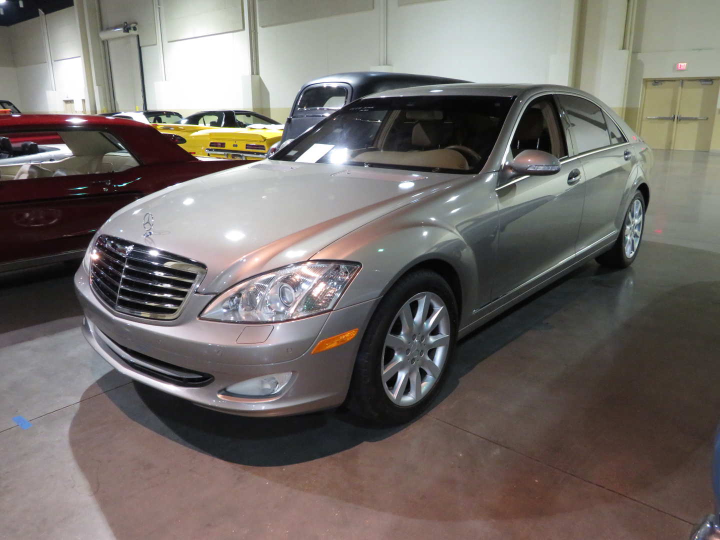 1st Image of a 2007 MERCEDES-BENZ S-CLASS S550