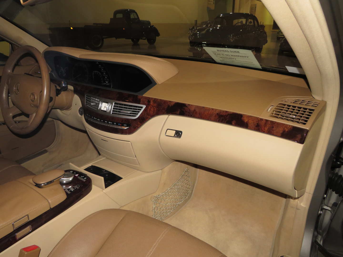 8th Image of a 2007 MERCEDES-BENZ S-CLASS S550