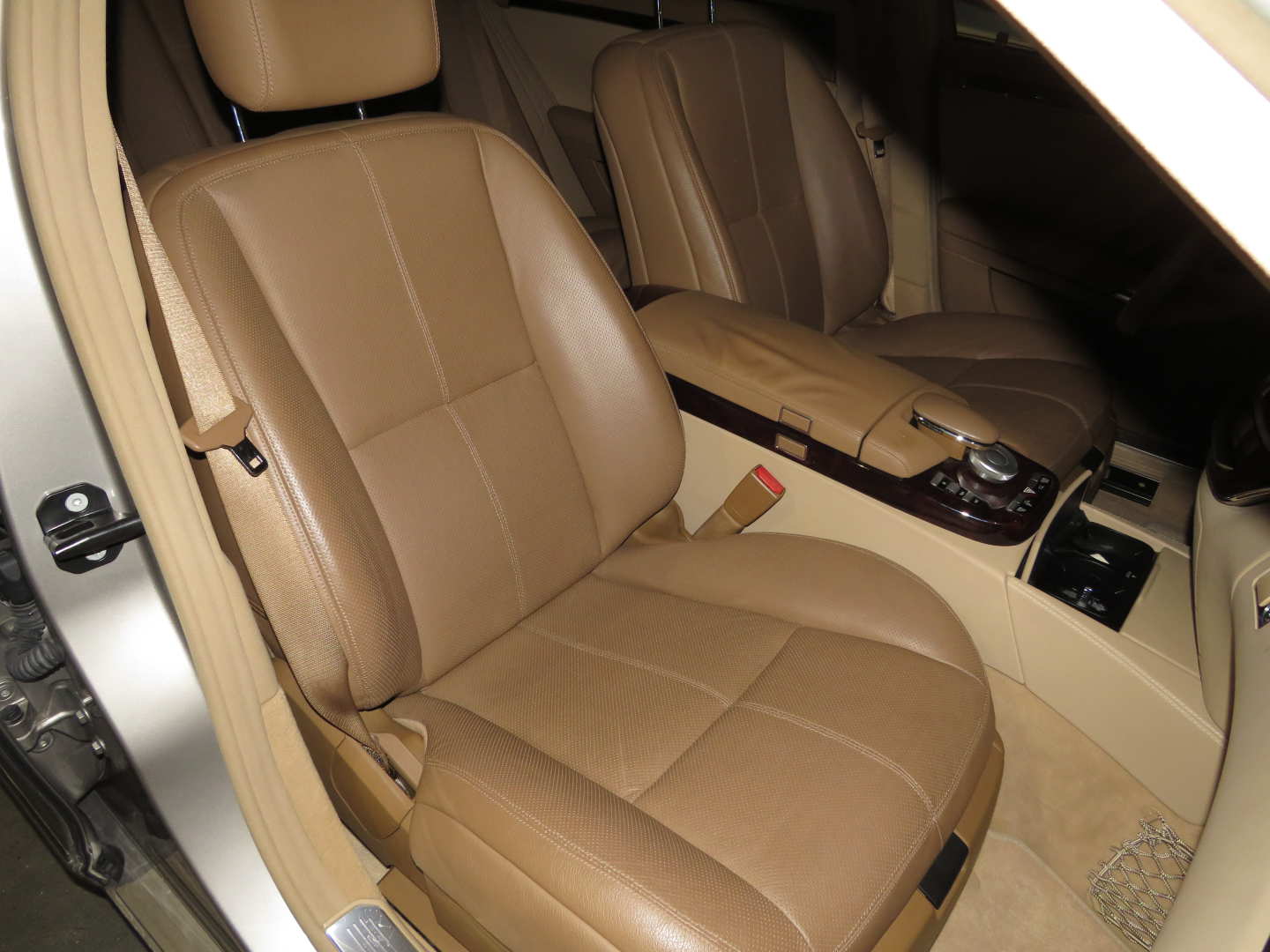 9th Image of a 2007 MERCEDES-BENZ S-CLASS S550