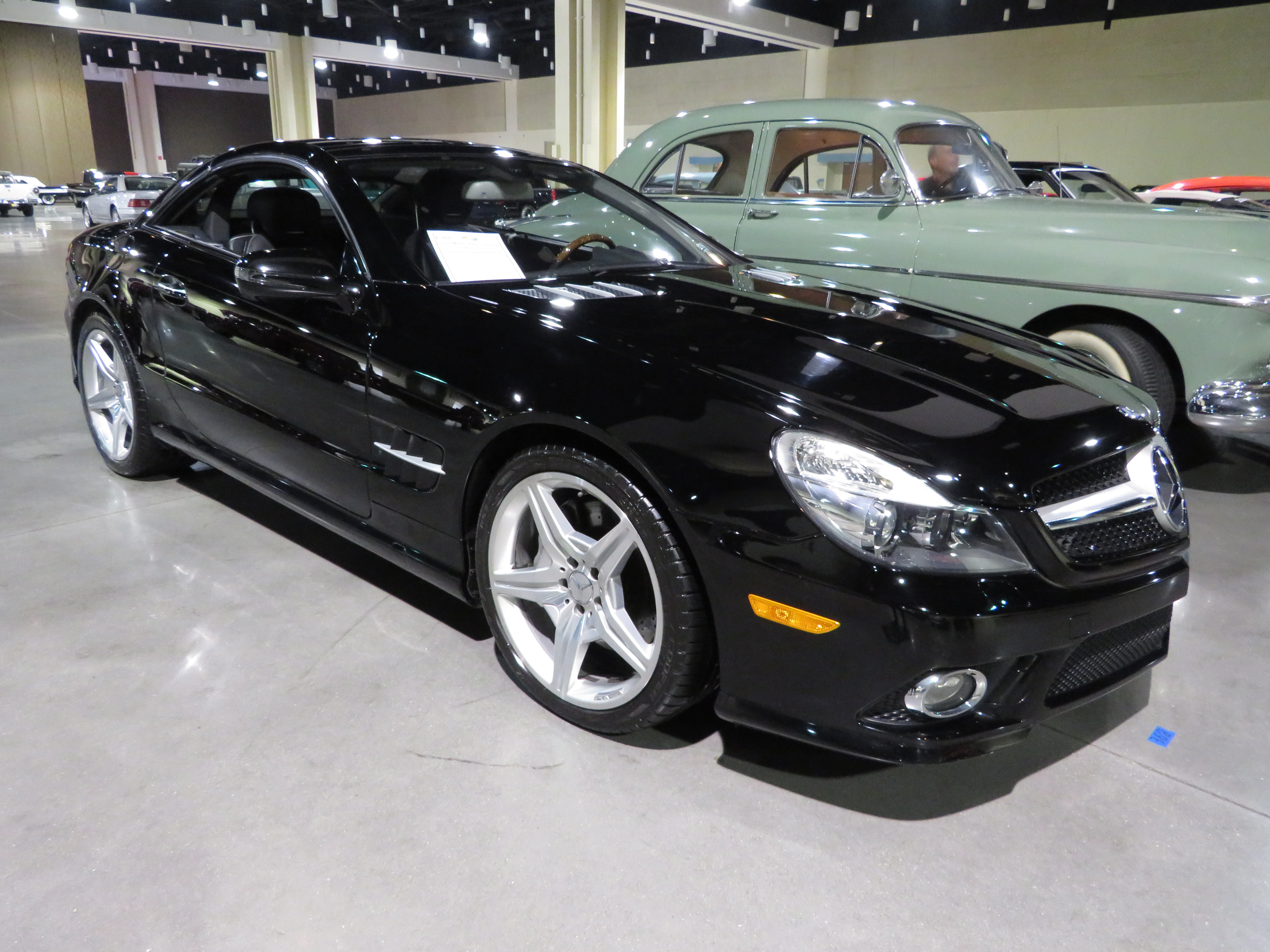 1st Image of a 2009 MERCEDES-BENZ SL-CLASS SL550