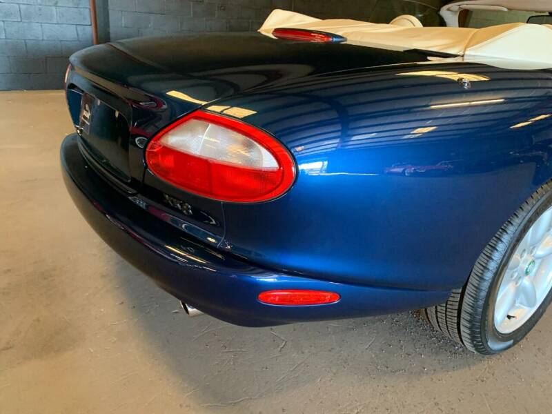 9th Image of a 1997 JAGUAR XK8 XK