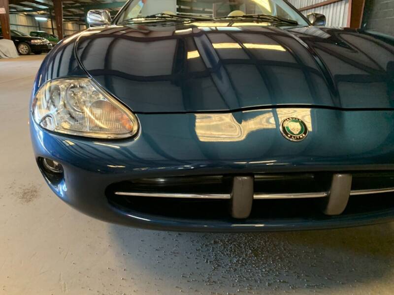 23rd Image of a 1997 JAGUAR XK8 XK