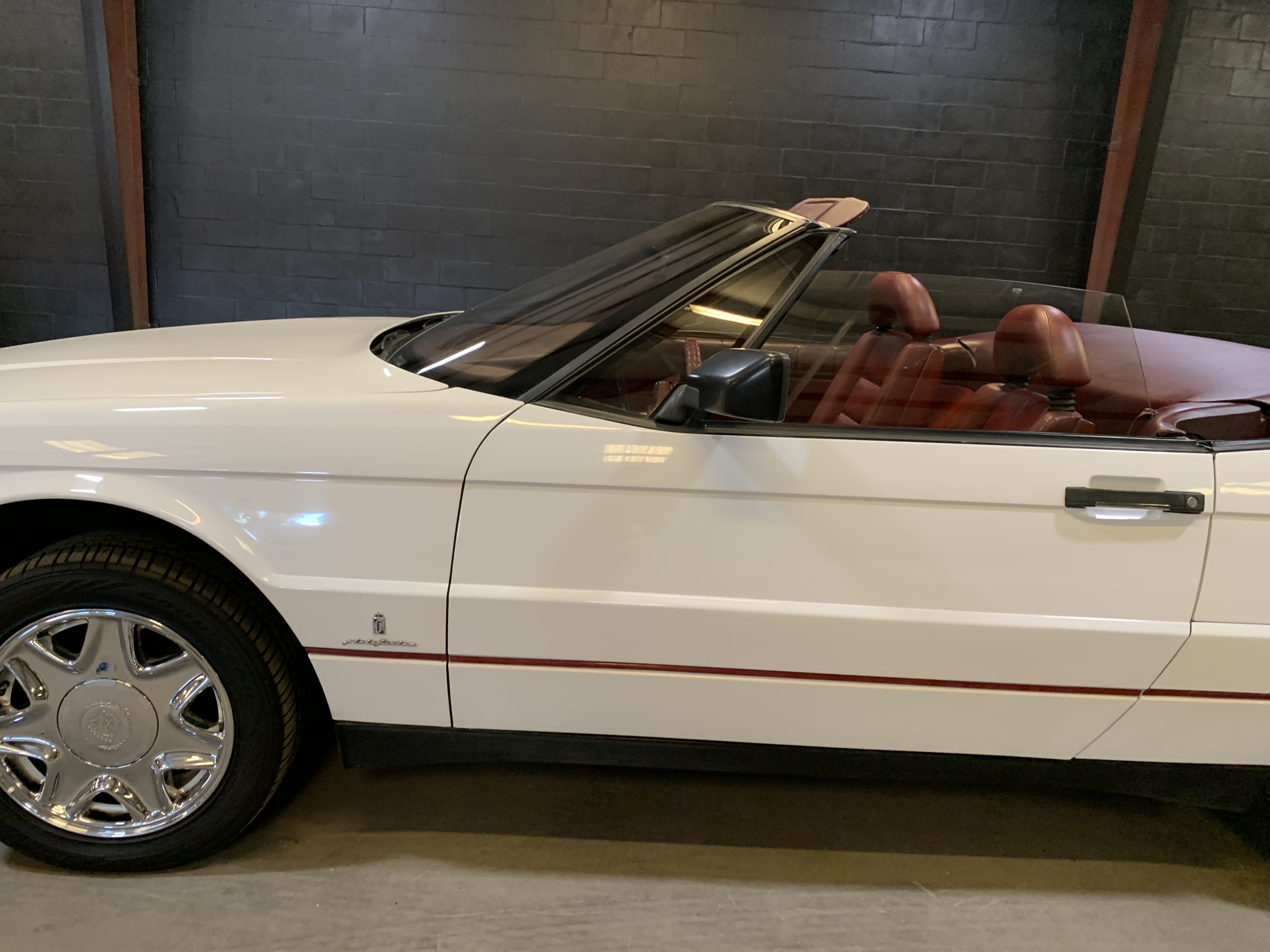 2nd Image of a 1992 CADILLAC ALLANTE