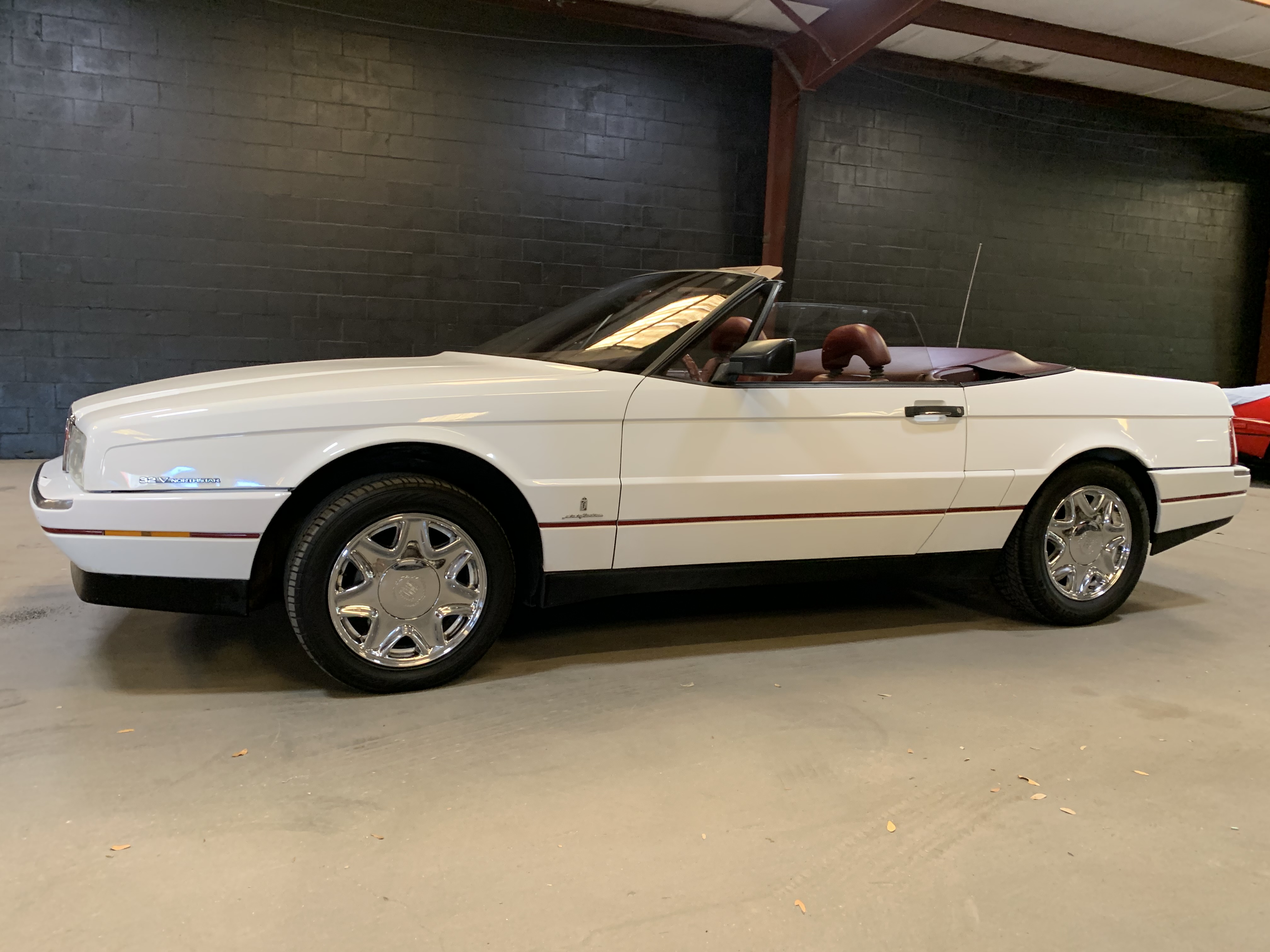 3rd Image of a 1992 CADILLAC ALLANTE