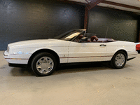 Image 4 of 40 of a 1992 CADILLAC ALLANTE