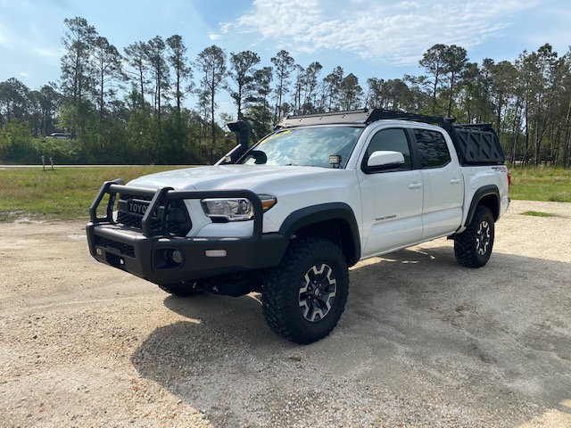 2nd Image of a 2016 TOYOTA TACOMA