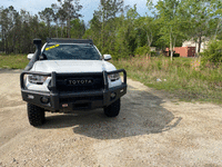 Image 2 of 3 of a 2016 TOYOTA TACOMA