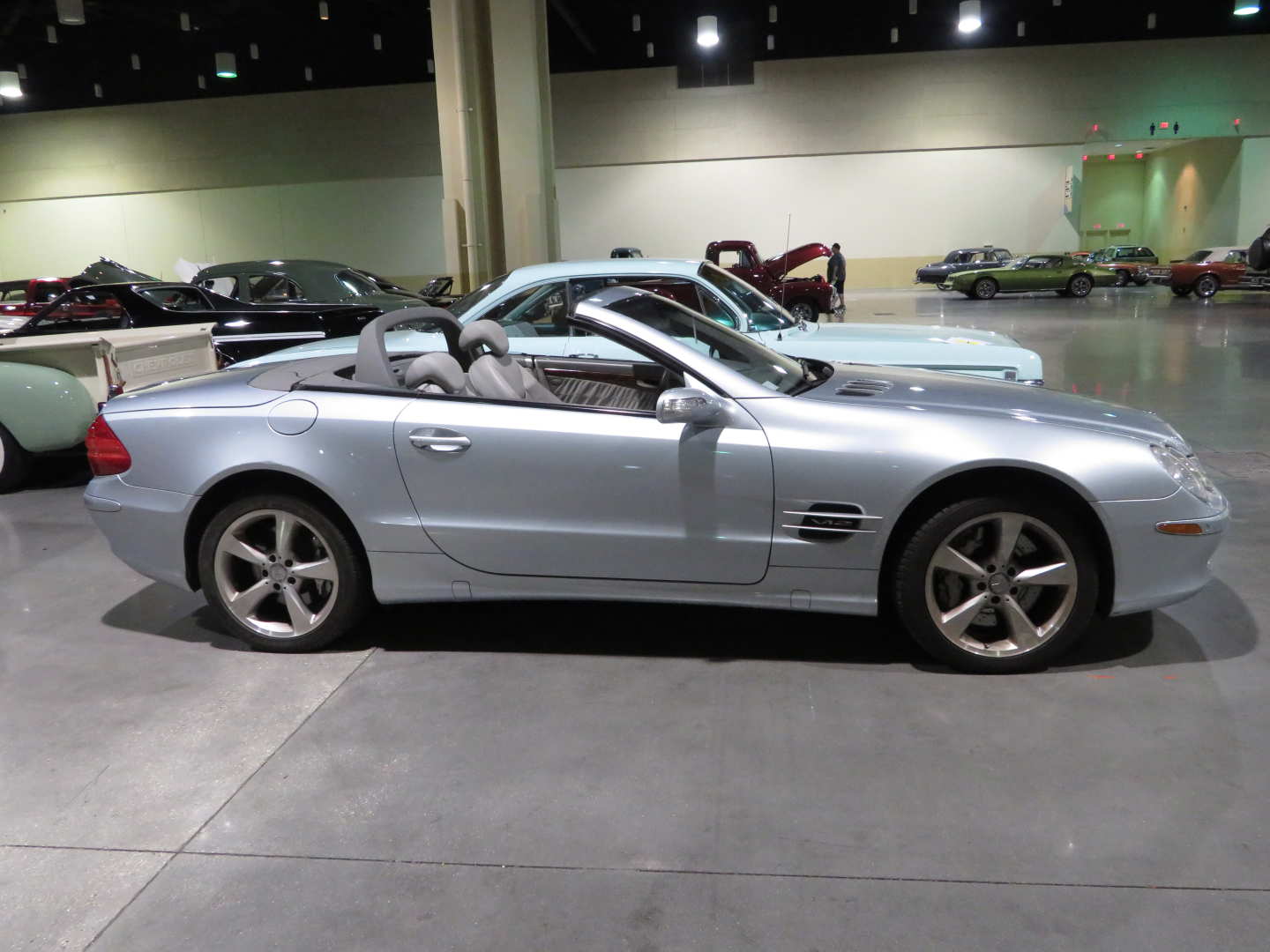 2nd Image of a 2004 MERCEDES-BENZ SL-CLASS SL600 BI-T