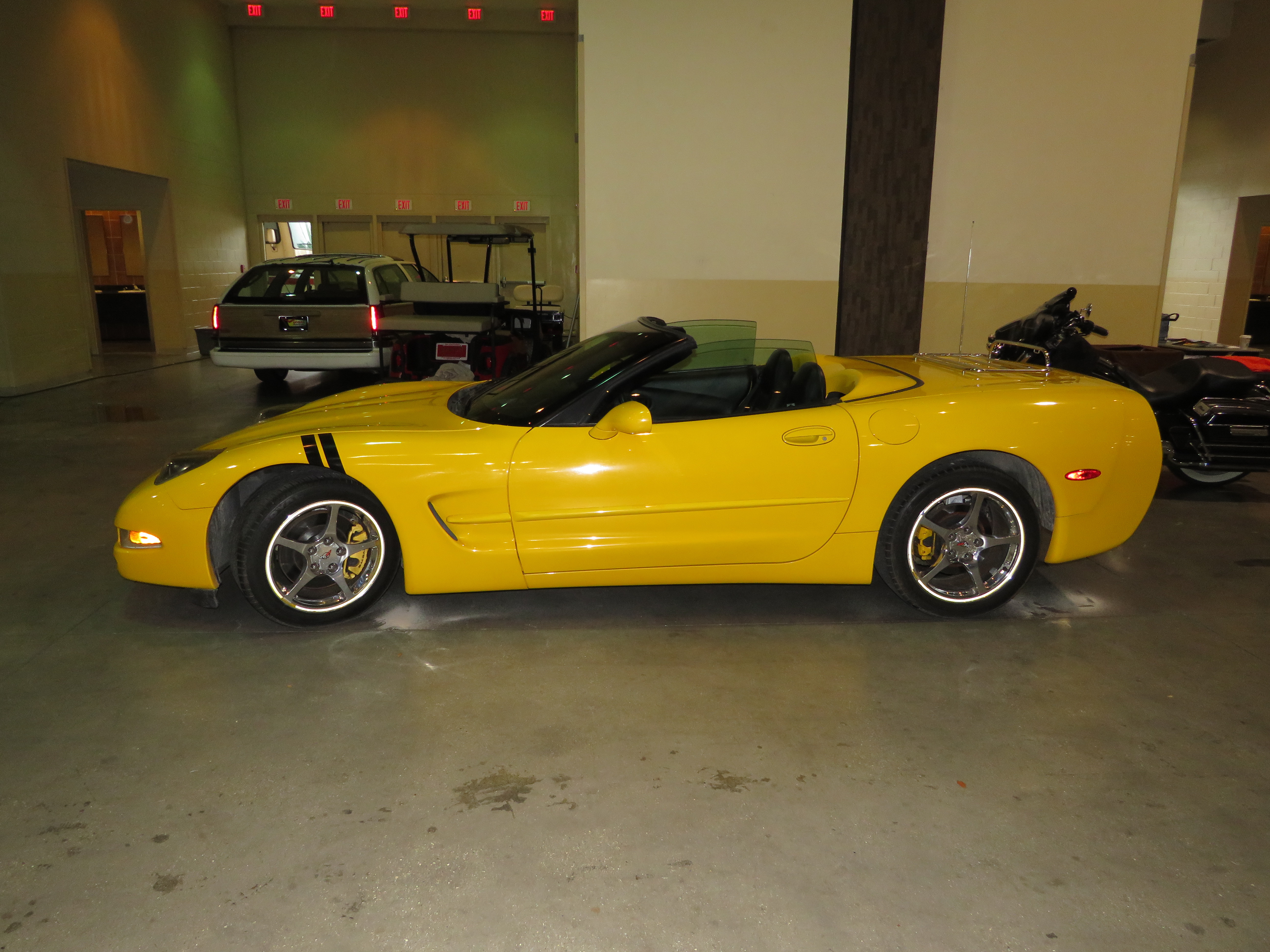 2nd Image of a 2004 CHEVROLET CORVETTE