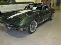 Image 2 of 12 of a 1967 CHEVROLET CORVETTE