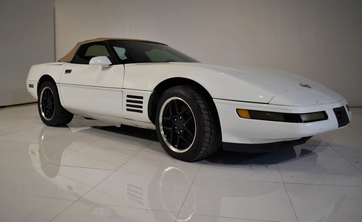 3rd Image of a 1993 CHEVROLET CORVETTE