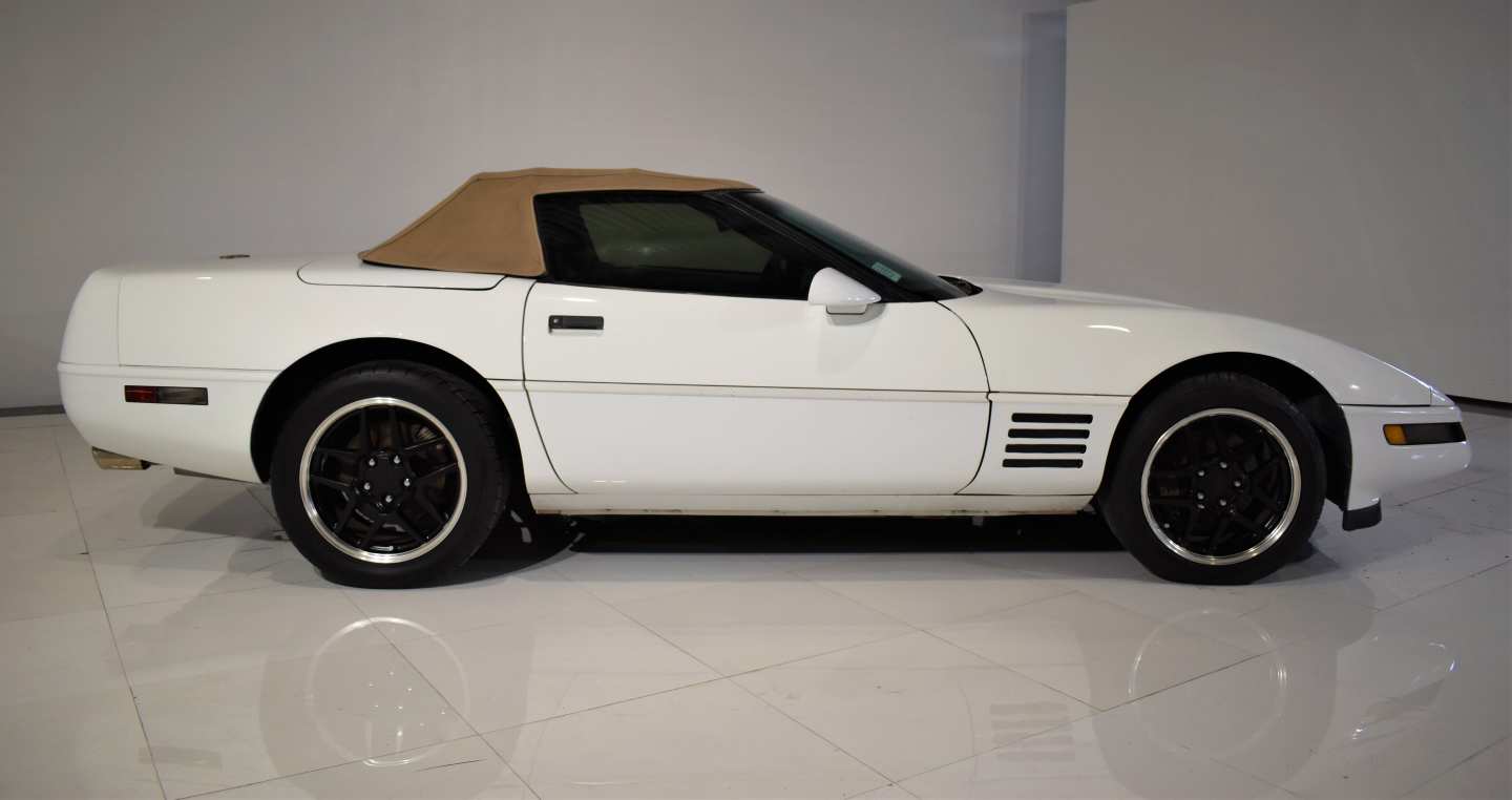 13th Image of a 1993 CHEVROLET CORVETTE