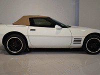 Image 3 of 26 of a 1993 CHEVROLET CORVETTE