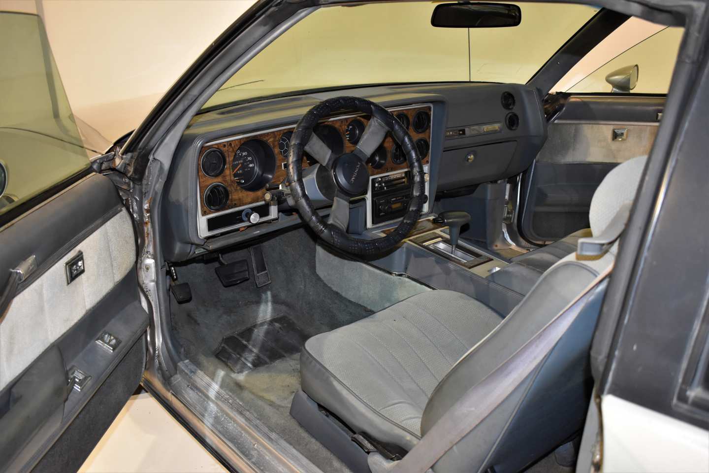 11th Image of a 1986 PONTIAC GRAND PRIX