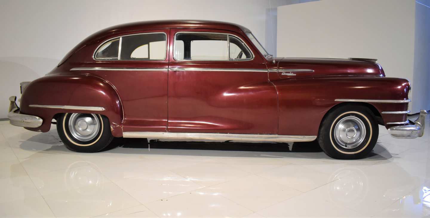 3rd Image of a 1948 CHRYSLER WINDSOR