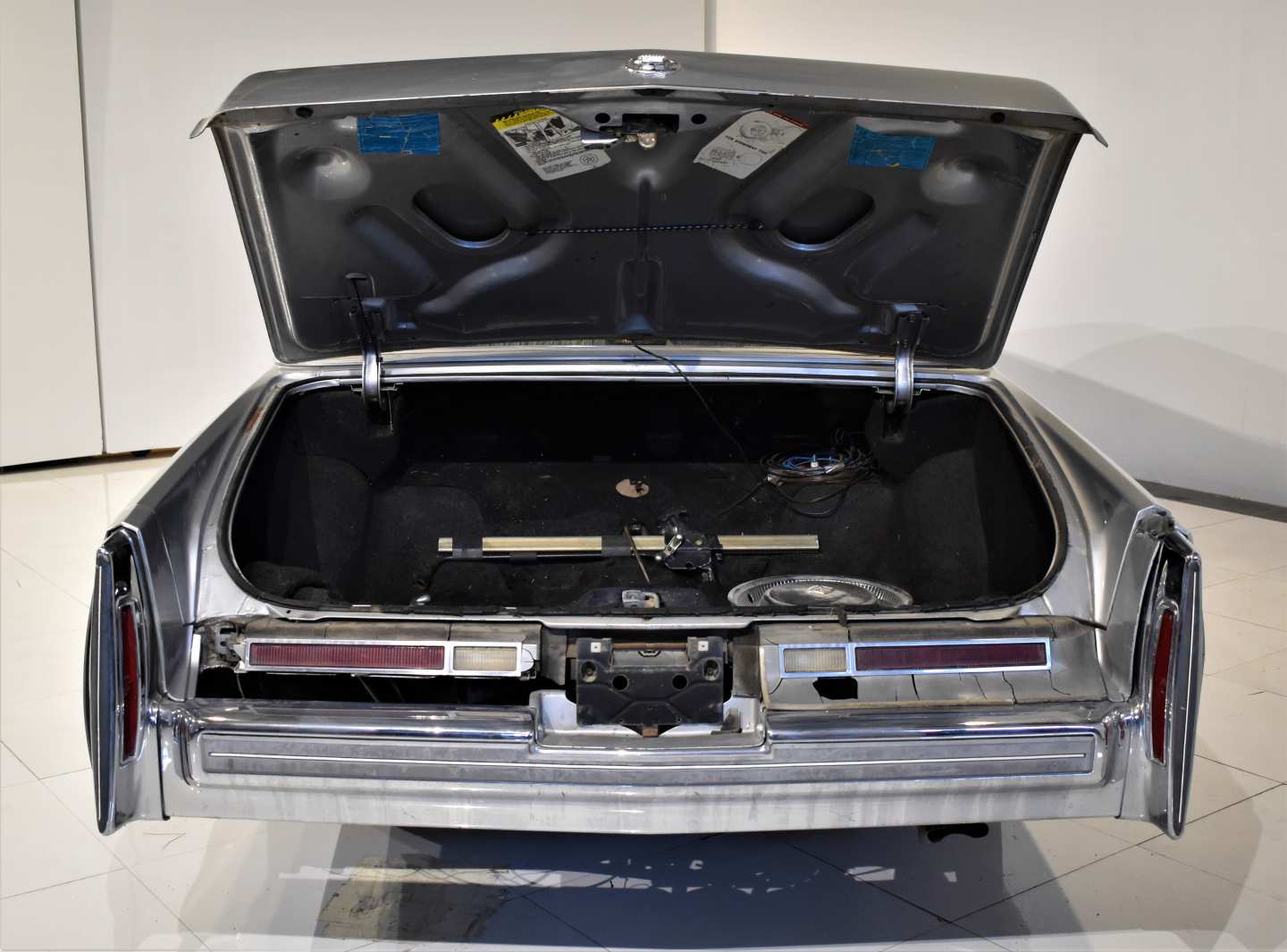 7th Image of a 1976 CADILLAC BROUGHAM