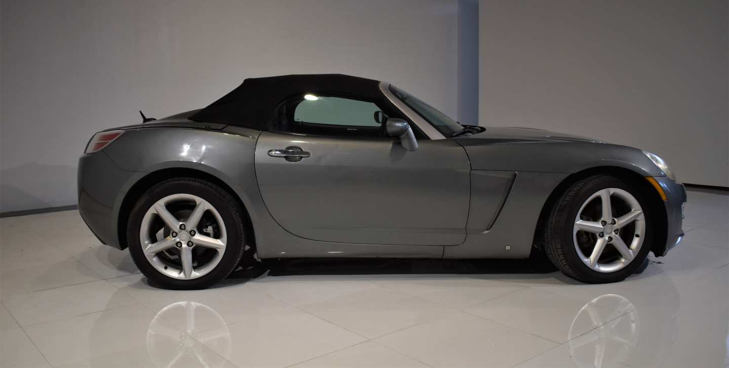 2nd Image of a 2007 SATURN SKY