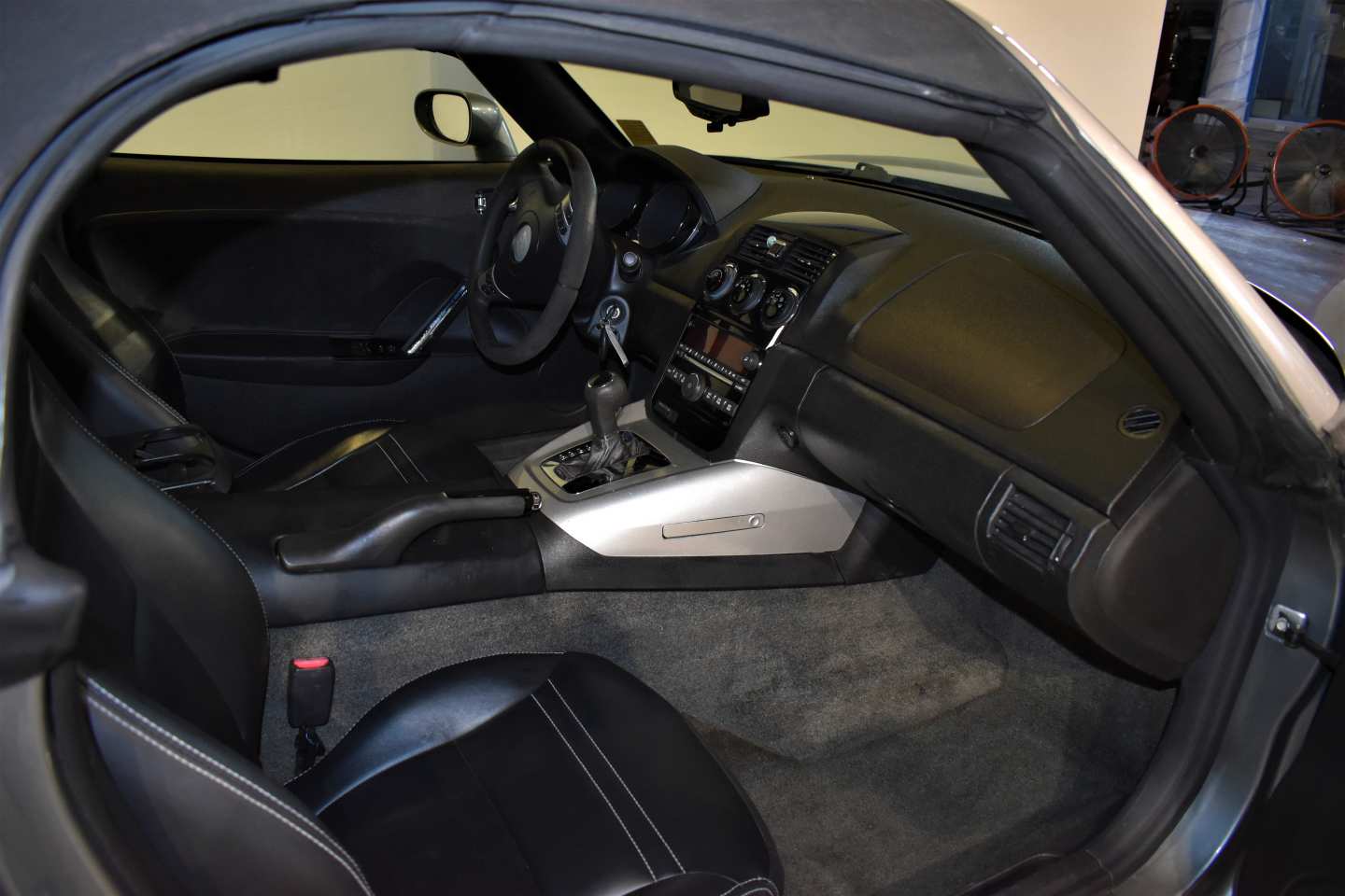 8th Image of a 2007 SATURN SKY